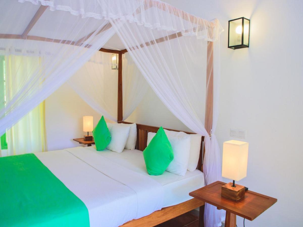 Thalpe Walawwa Heritage Villa Унаватуна Экстерьер фото