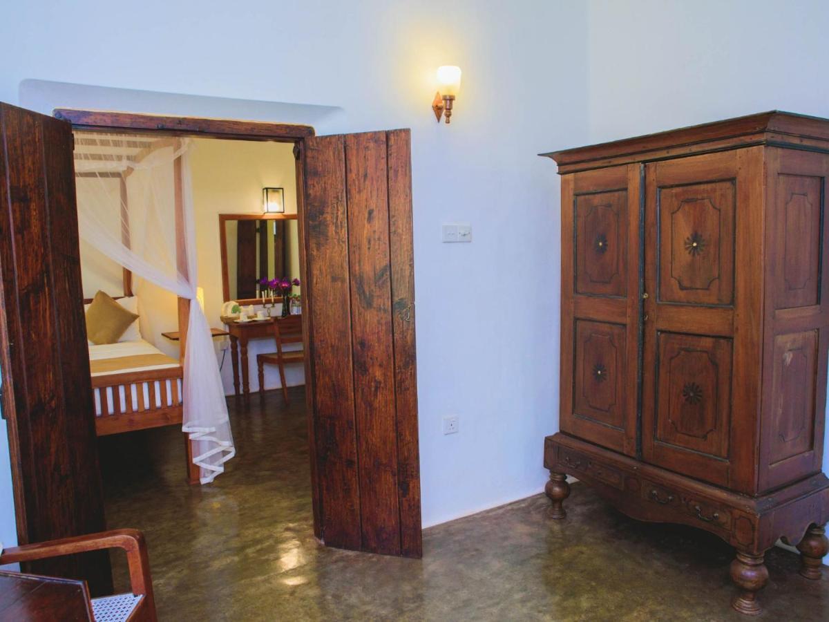 Thalpe Walawwa Heritage Villa Унаватуна Экстерьер фото
