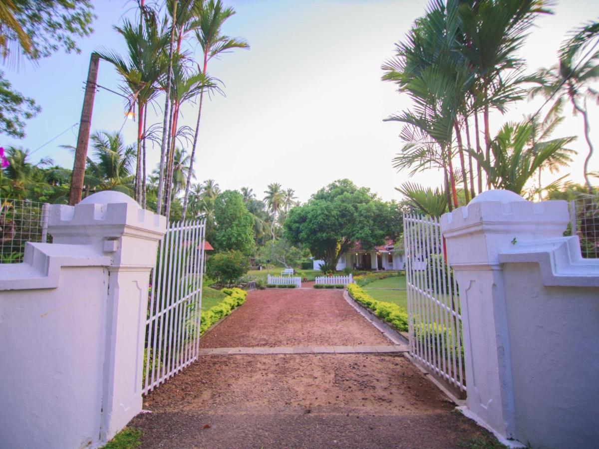 Thalpe Walawwa Heritage Villa Унаватуна Экстерьер фото