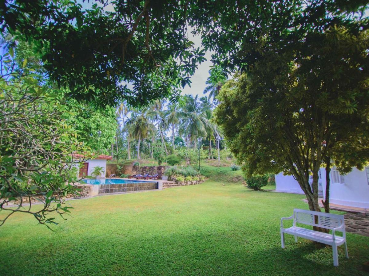 Thalpe Walawwa Heritage Villa Унаватуна Экстерьер фото