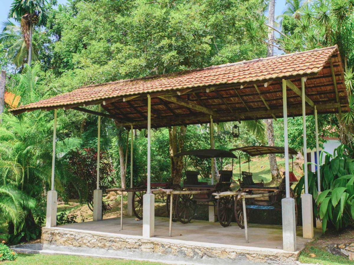 Thalpe Walawwa Heritage Villa Унаватуна Экстерьер фото
