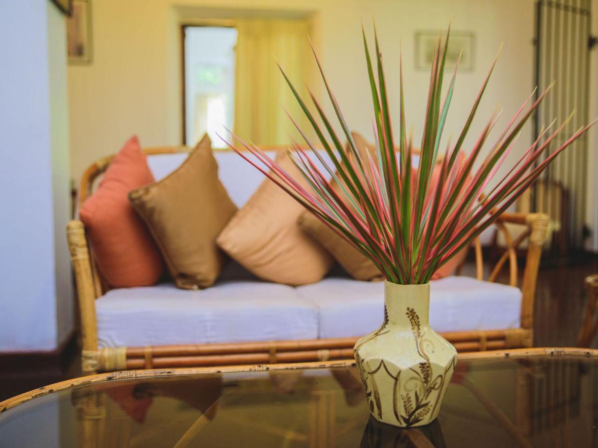 Thalpe Walawwa Heritage Villa Унаватуна Экстерьер фото