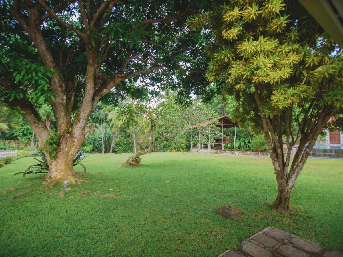 Thalpe Walawwa Heritage Villa Унаватуна Экстерьер фото
