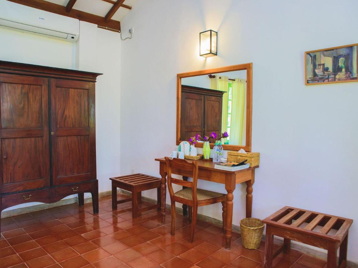 Thalpe Walawwa Heritage Villa Унаватуна Экстерьер фото