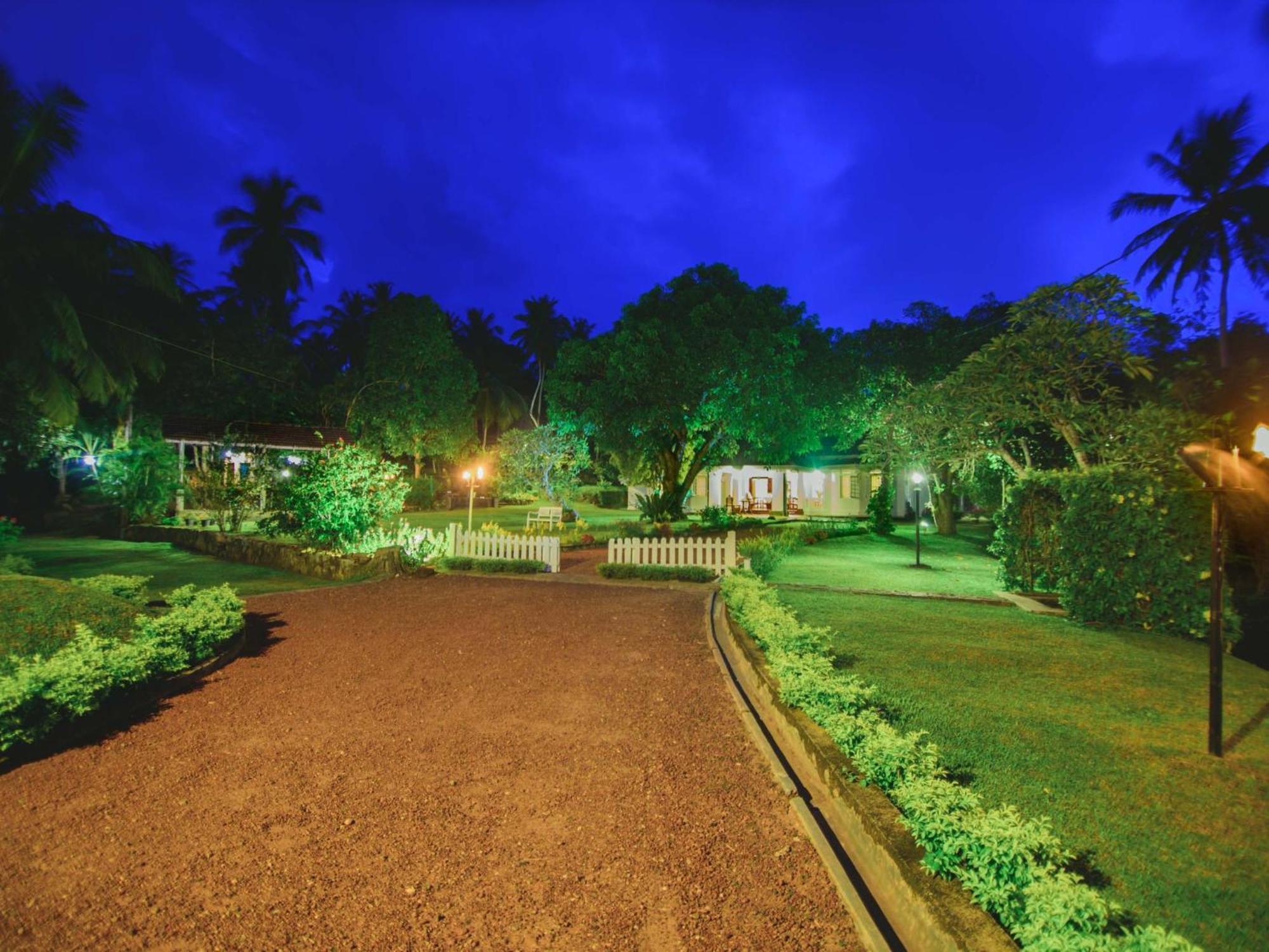 Thalpe Walawwa Heritage Villa Унаватуна Экстерьер фото